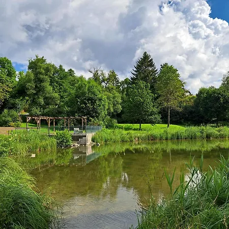 Residenz Zueschen B アパート *