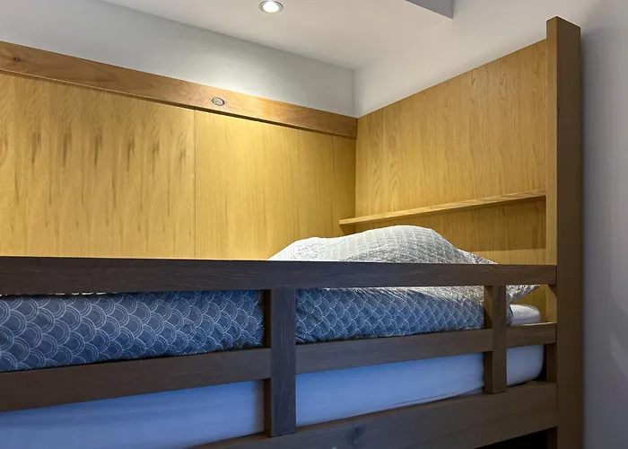 Residenz Zueschen B アパート *